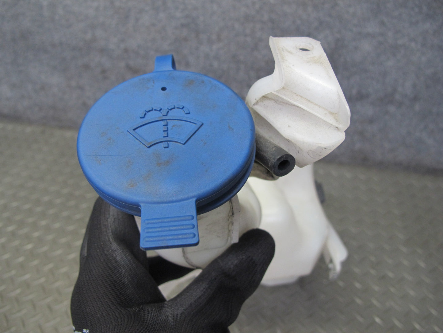 2012-2016 Mercedes R172 SLK Windshield Washer Reservoir Bottle Tank W/ Pump