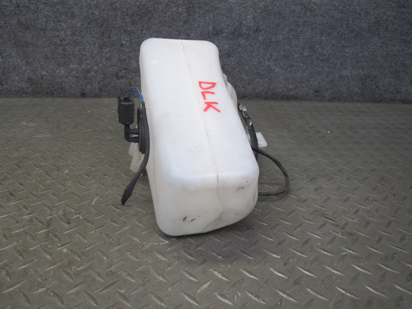 2012-2016 Mercedes R172 SLK Windshield Washer Reservoir Bottle Tank W/ Pump
