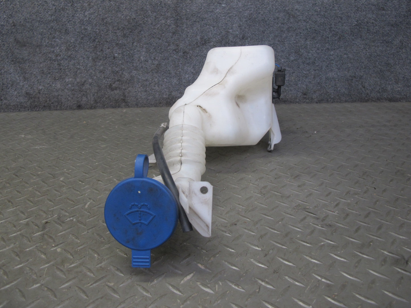 2012-2016 Mercedes R172 SLK Windshield Washer Reservoir Bottle Tank W/ Pump