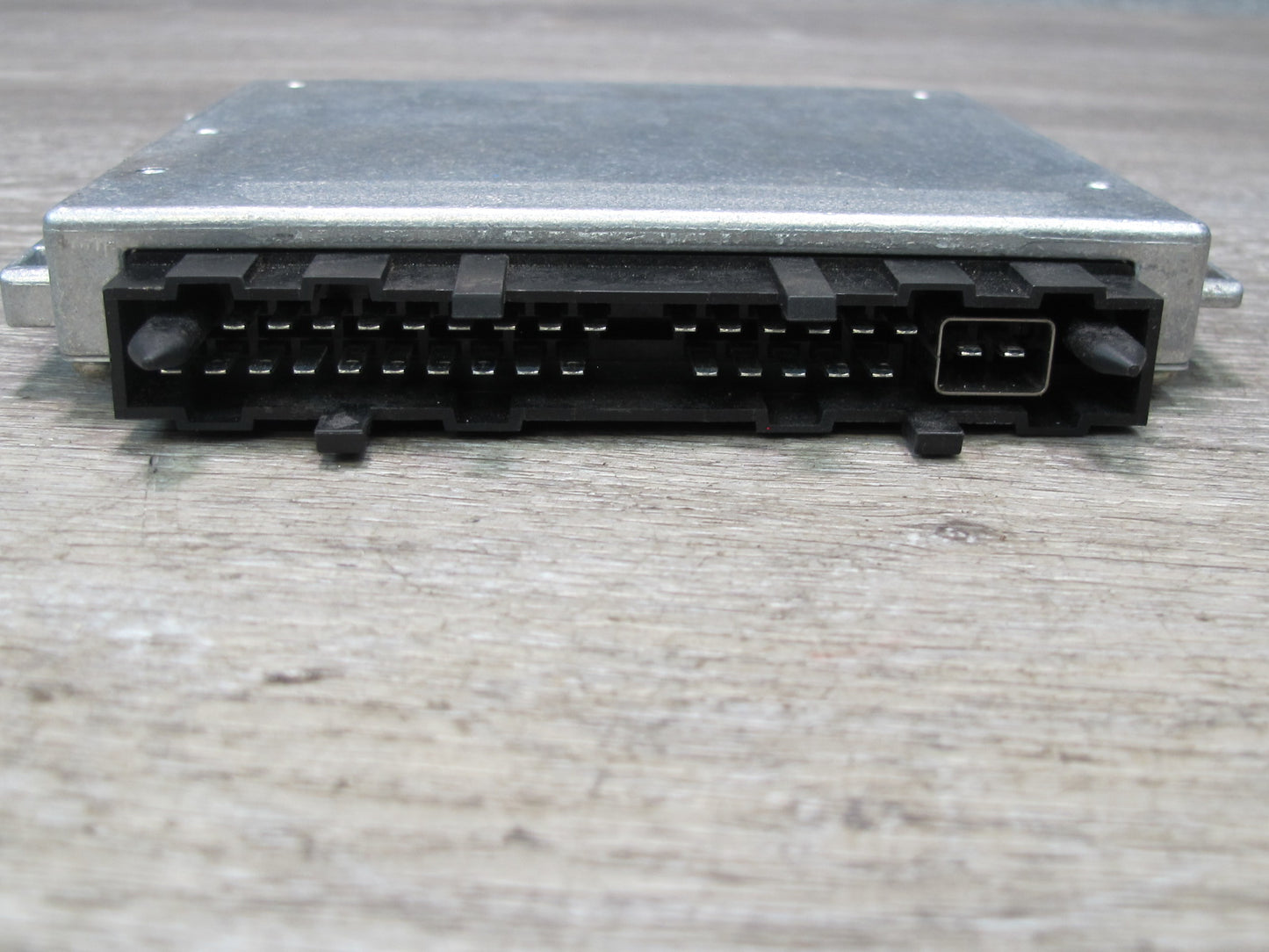 94-96 Mercedes W140 S320 104.994 ECM ECU Engine Control Module 0185450732 OEM