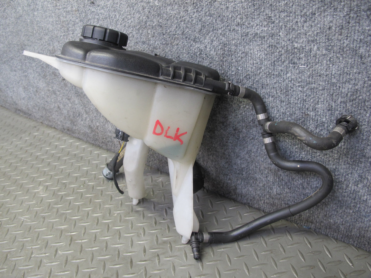 2012-2020 Mercedes R172 SLK SLC Coolant Expansion Overflow Reservoir Tank