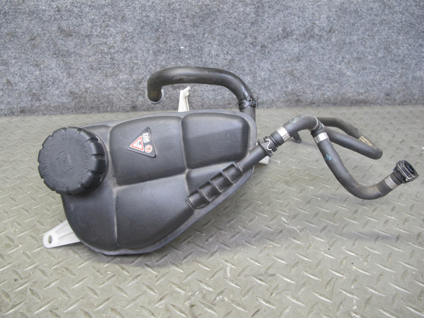 2012-2020 Mercedes R172 SLK SLC Coolant Expansion Overflow Reservoir Tank