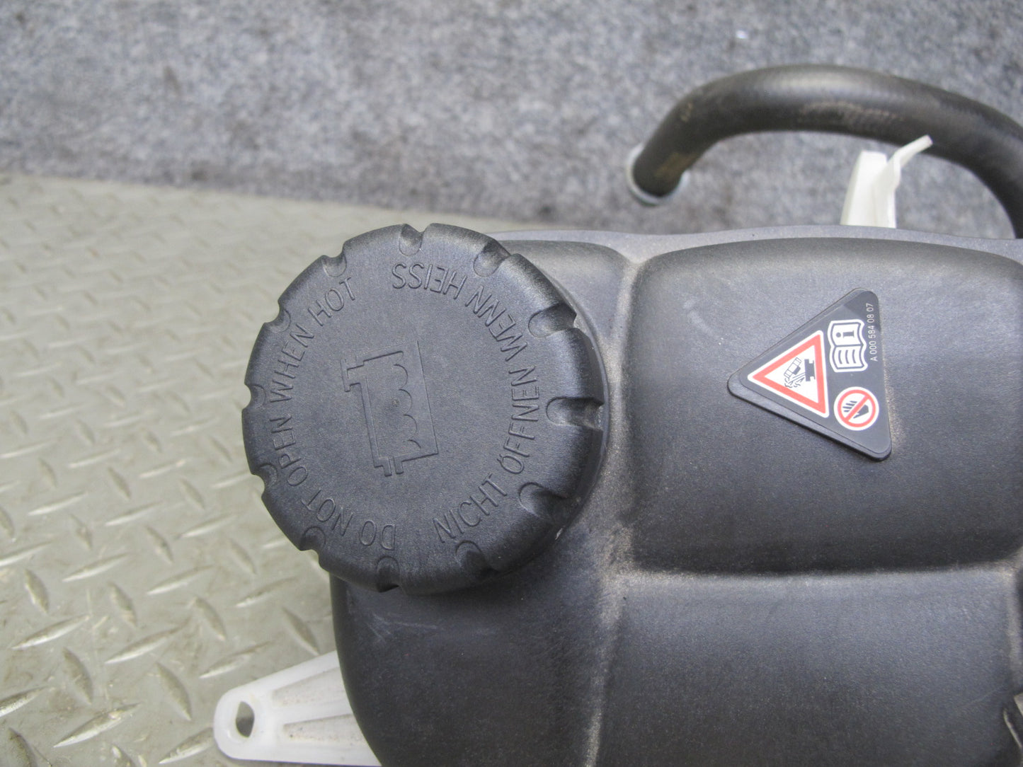 2012-2020 Mercedes R172 SLK SLC Coolant Expansion Overflow Reservoir Tank