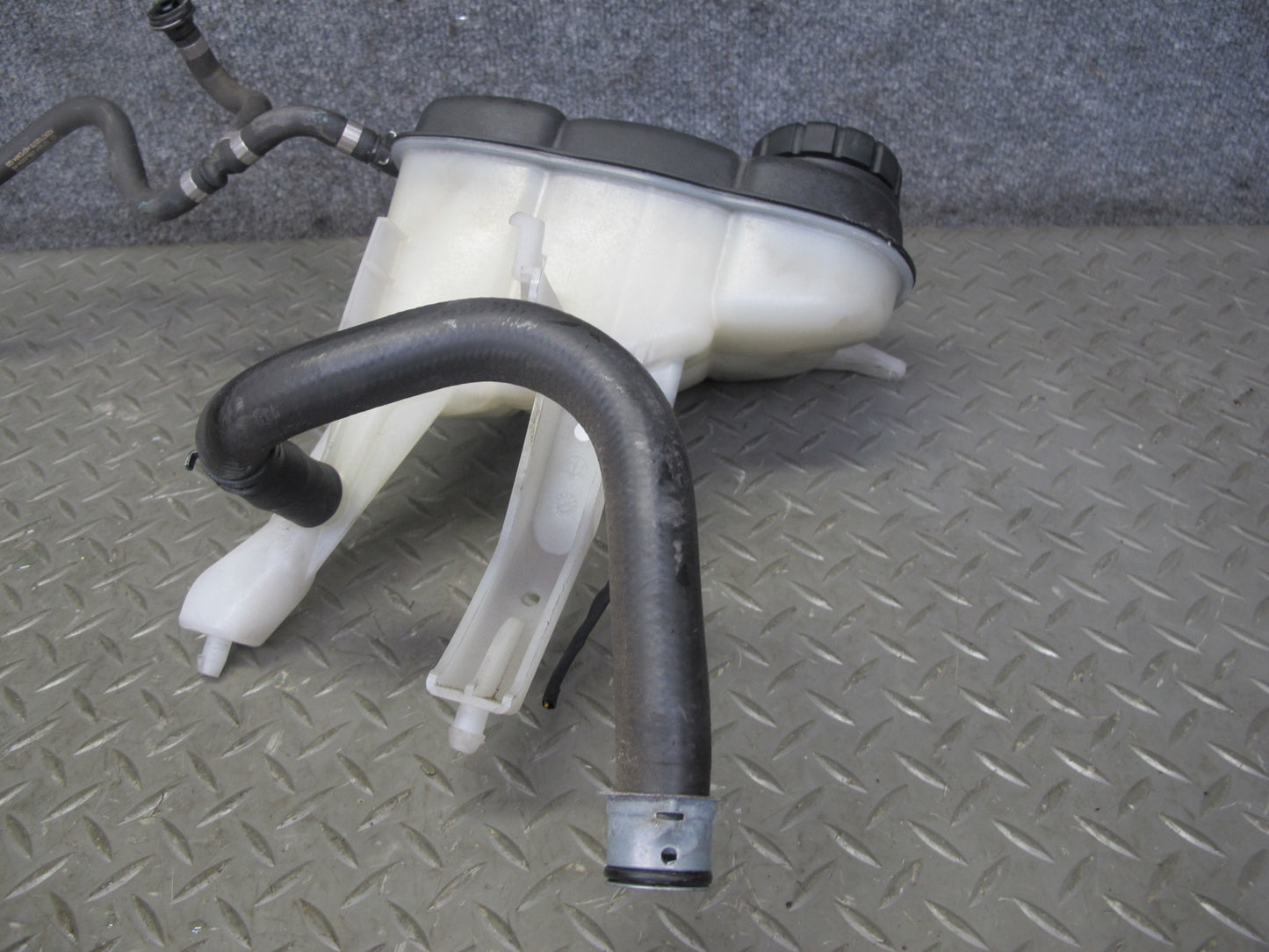 2012-2020 Mercedes R172 SLK SLC Coolant Expansion Overflow Reservoir Tank