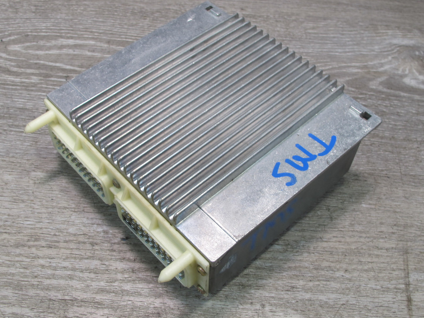 94-95 Mercedes W140 S320 104.994 ECU ECM Engine Control Module 0165456232 OEM