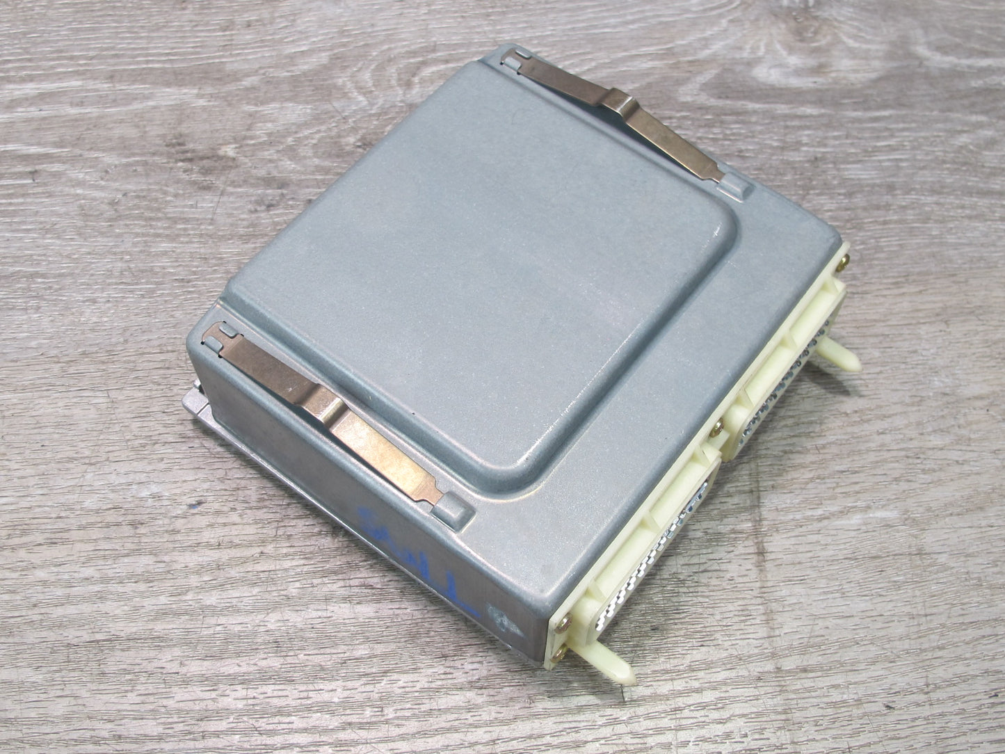 94-95 Mercedes W140 S320 104.994 ECU ECM Engine Control Module 0165456232 OEM