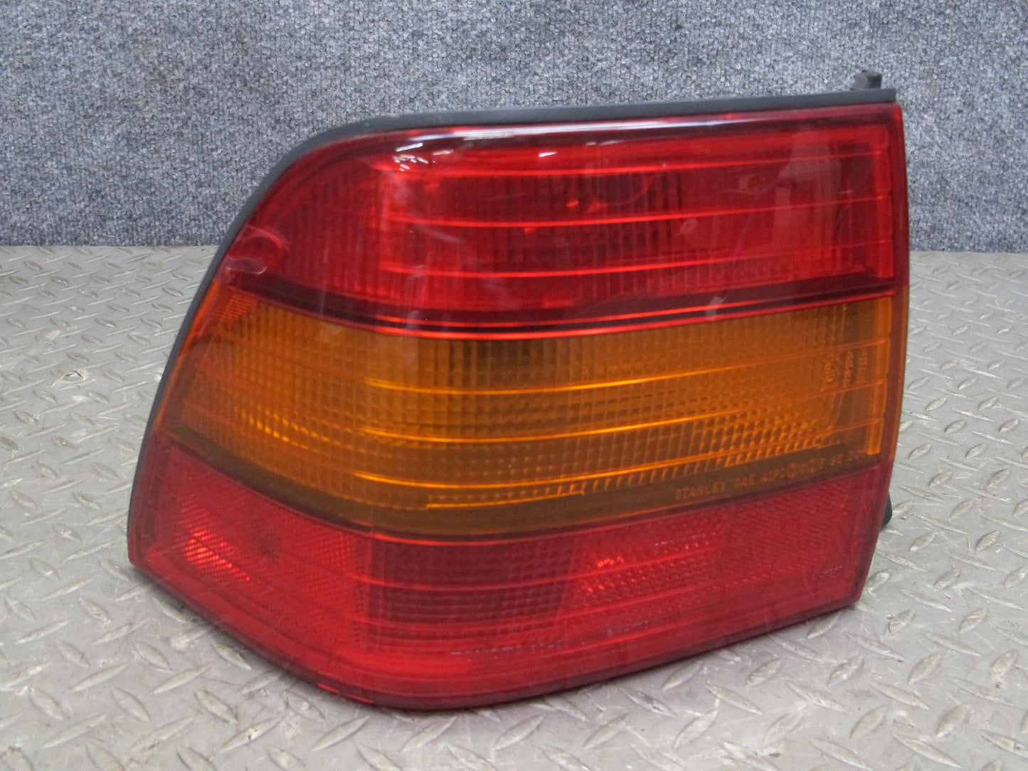 95-97 Lexus UCF20L LS400 Set of 2 Rear Left & Right Outer Tail Light Lamp OEM