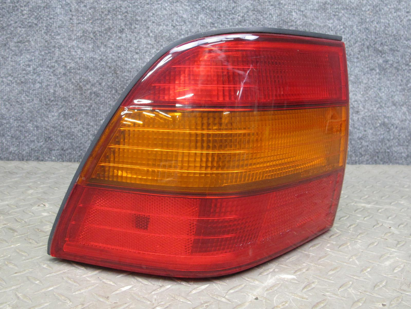 95-97 Lexus UCF20L LS400 Set of 2 Rear Left & Right Outer Tail Light Lamp OEM