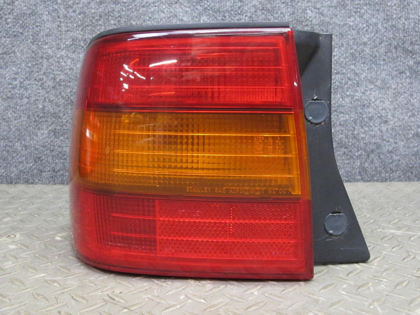 95-97 Lexus UCF20L LS400 Set of 2 Rear Left & Right Outer Tail Light Lamp OEM