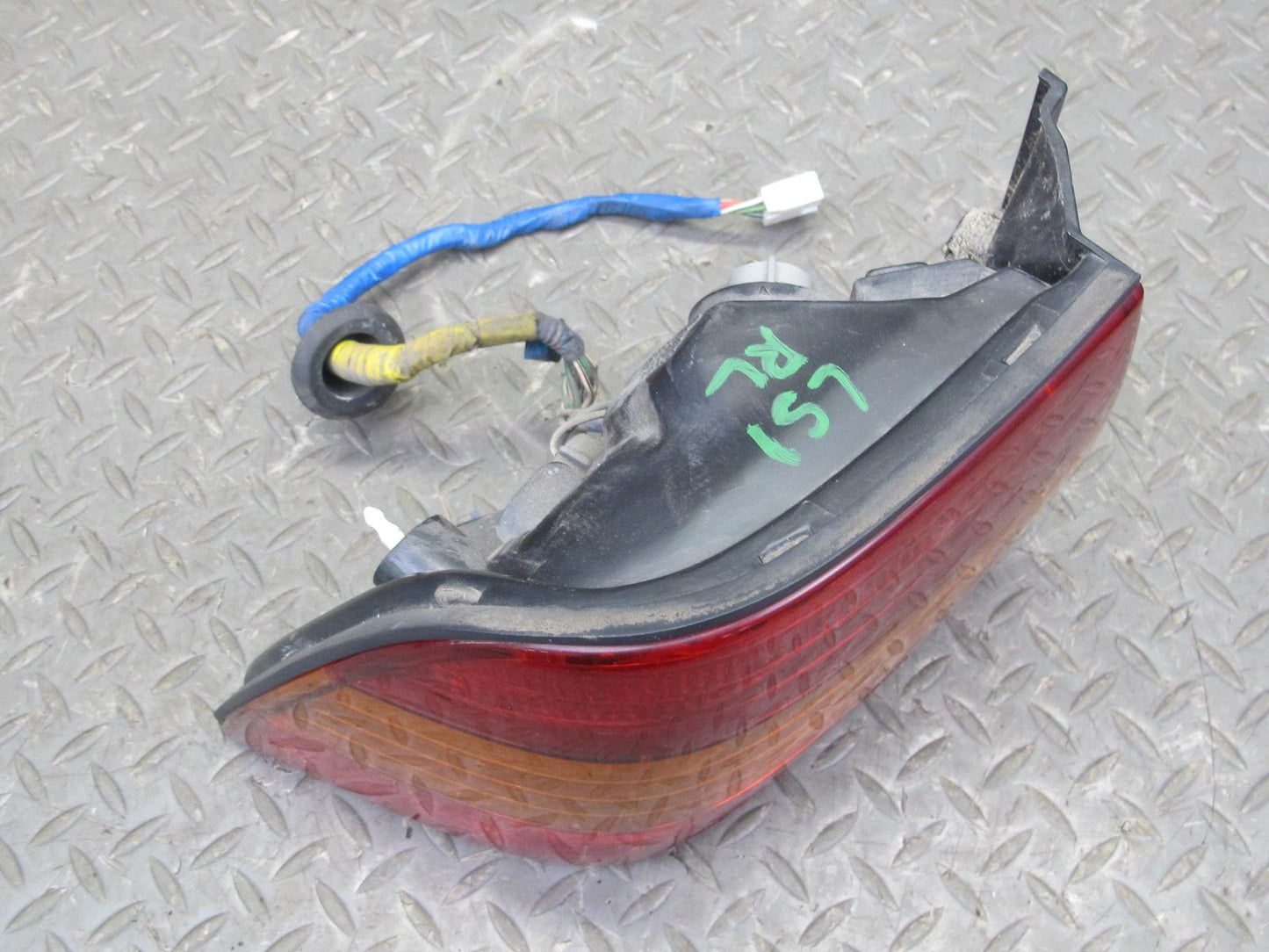 95-97 Lexus UCF20L LS400 Set of 2 Rear Left & Right Outer Tail Light Lamp OEM