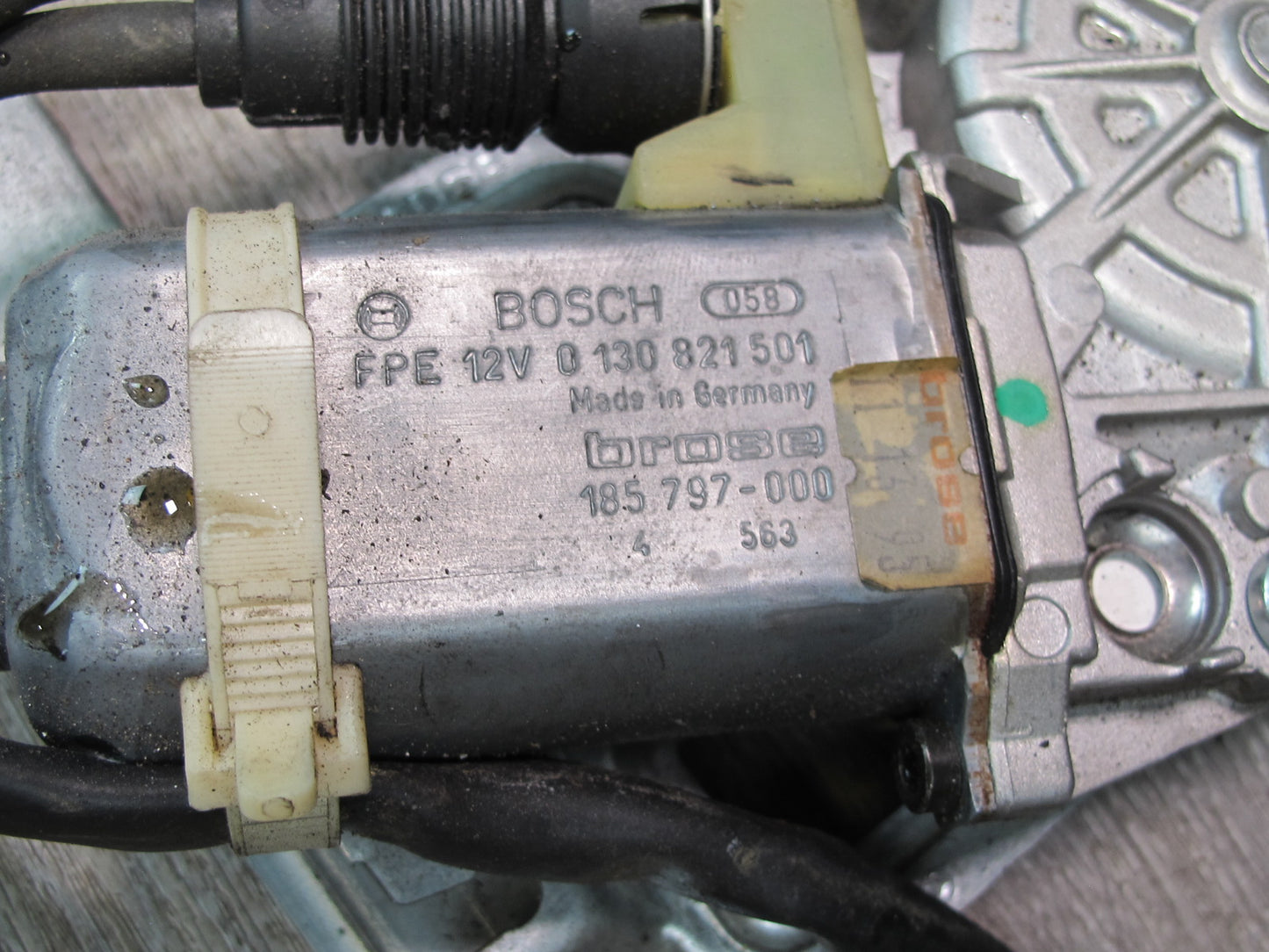 94-99 Mercedes W140 Sedan Rear Right Door Window Regulator w Motor OEM