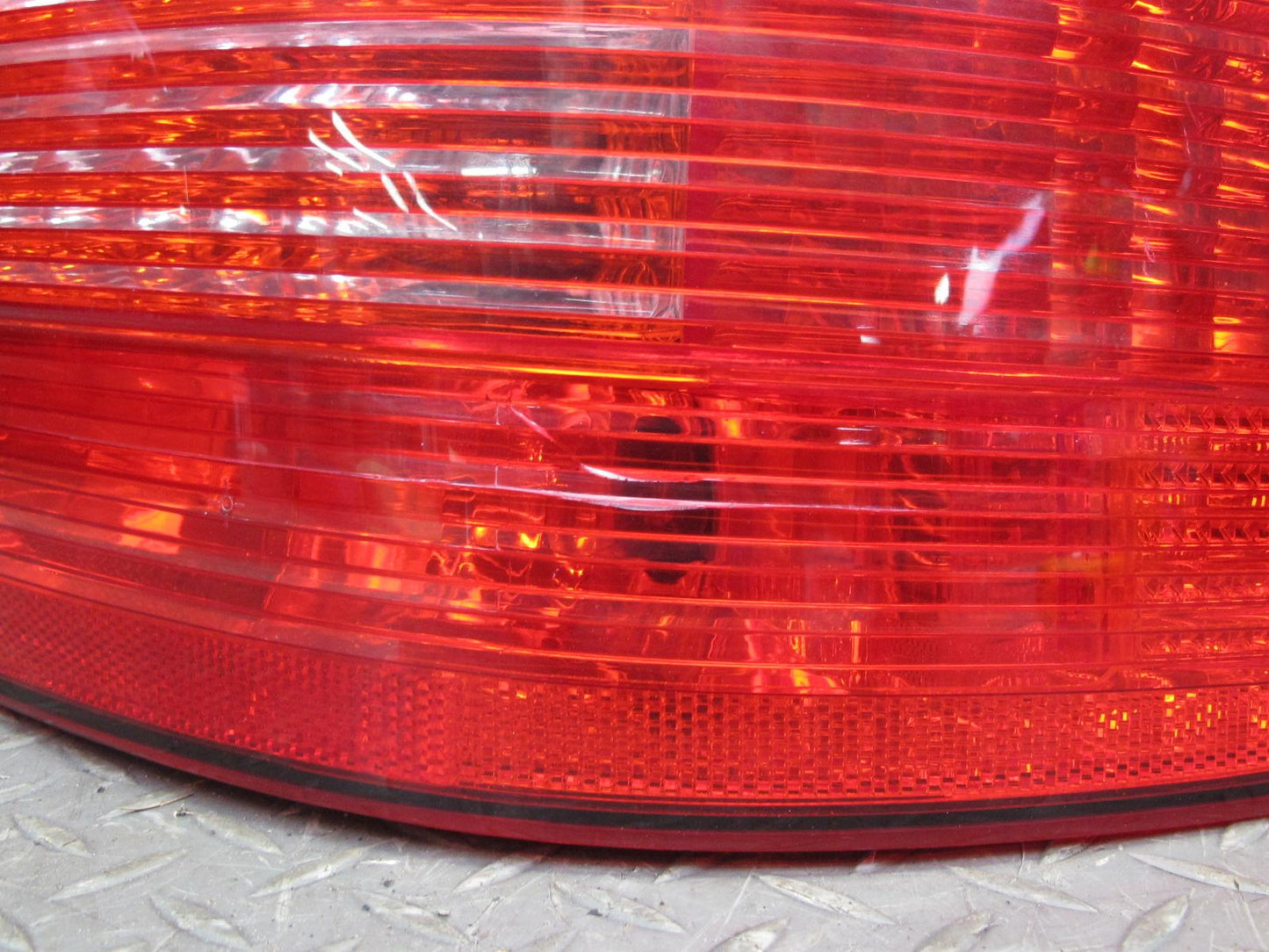 2003-2006 Porsche Cayenne 955 Rear Right Tail Light Lamp