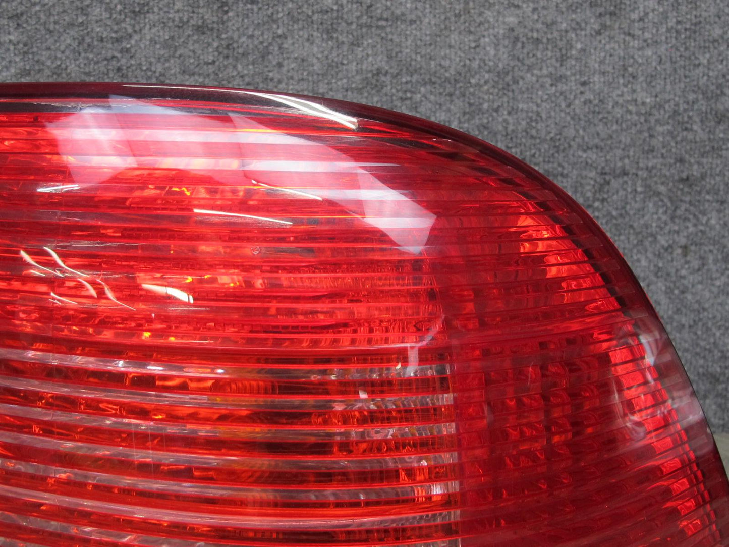 2003-2006 Porsche Cayenne 955 Rear Right Tail Light Lamp