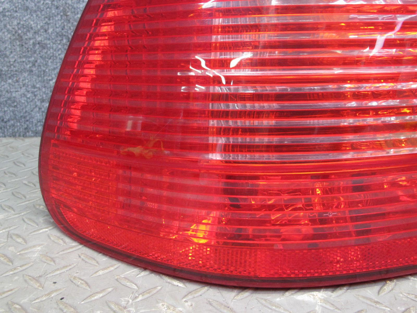 2003-2006 Porsche Cayenne 955 Rear Left Tail Light Lamp 7L5945095A