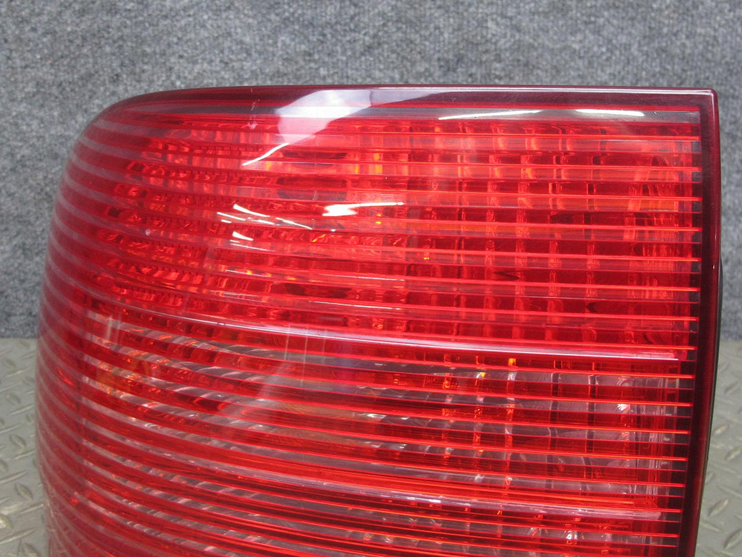 2003-2006 Porsche Cayenne 955 Rear Left Tail Light Lamp 7L5945095A