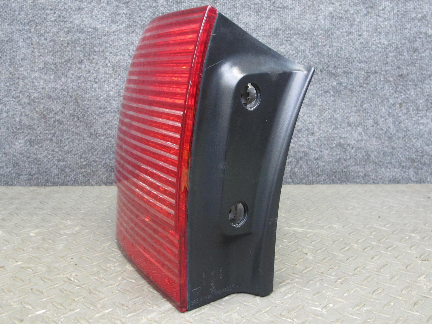 2003-2006 Porsche Cayenne 955 Rear Left Tail Light Lamp 7L5945095A