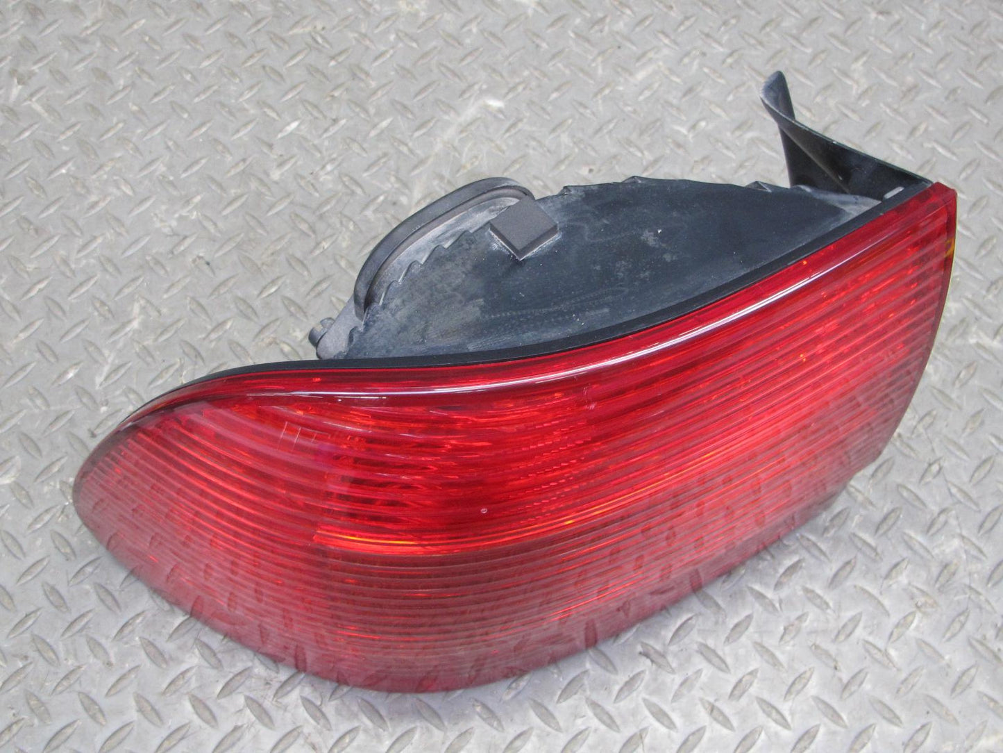 2003-2006 Porsche Cayenne 955 Rear Left Tail Light Lamp 7L5945095A