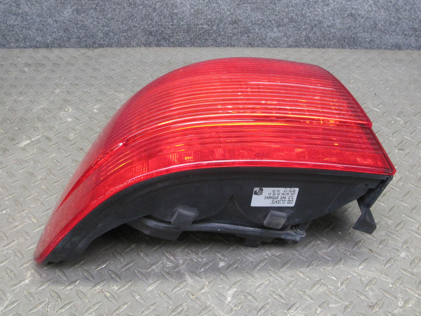 2003-2006 Porsche Cayenne 955 Rear Left Tail Light Lamp 7L5945095A