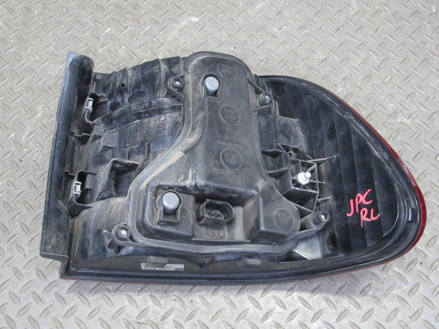 2003-2006 Porsche Cayenne 955 Rear Left Tail Light Lamp 7L5945095A