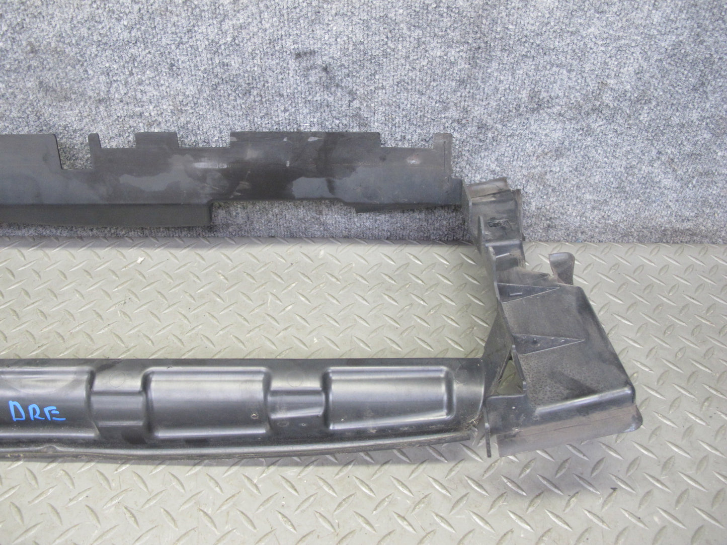 2012-2015 Range Rover Evoque L538 Front Radiator Air Intake Deflector Guide