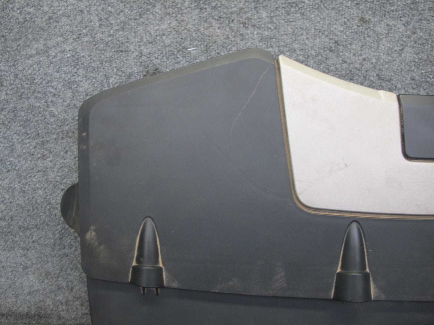 2010-2014 BMW E71 X6M Engine Trim Panel Air Cleaner Intake Filter Box 70359668