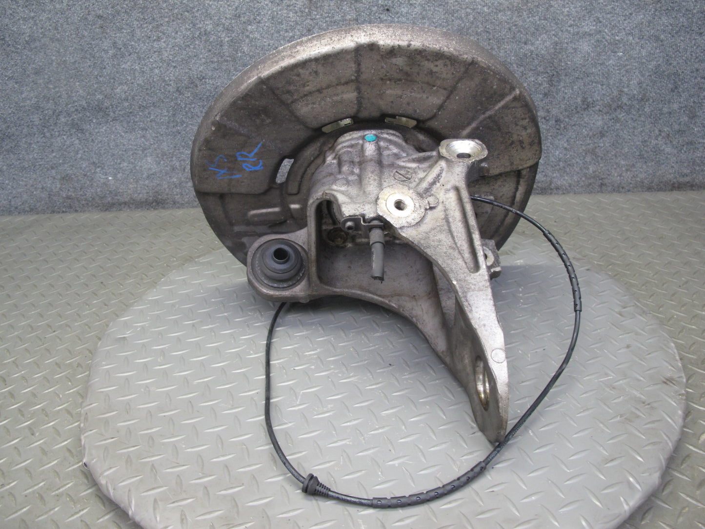 2008-2014 BMW E71 E72 X6 AWD Rear Right Spindle Knuckle Wheel Hub Bearing