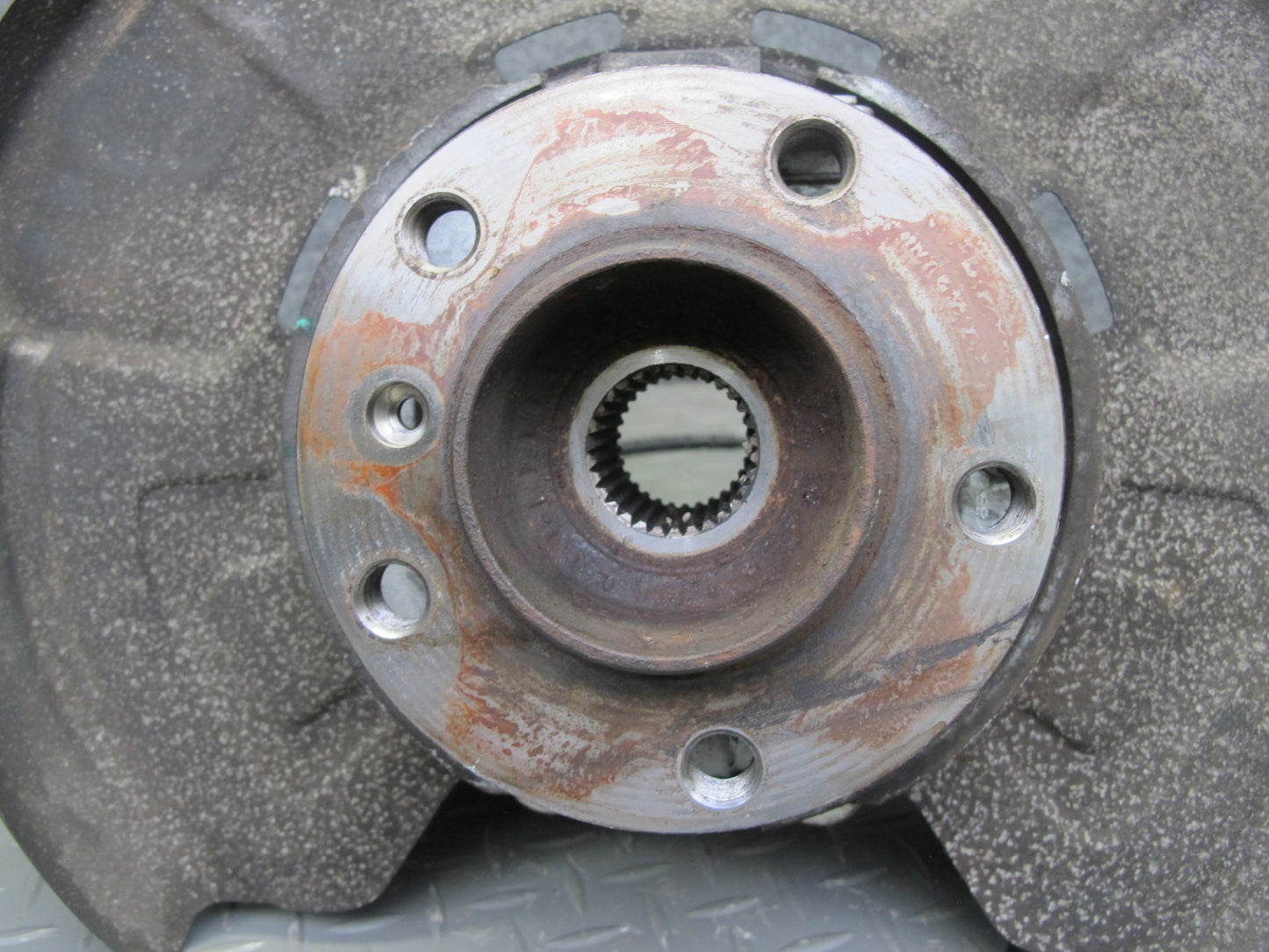 2008-2014 BMW E71 E72 X6 AWD Rear Right Spindle Knuckle Wheel Hub Bearing