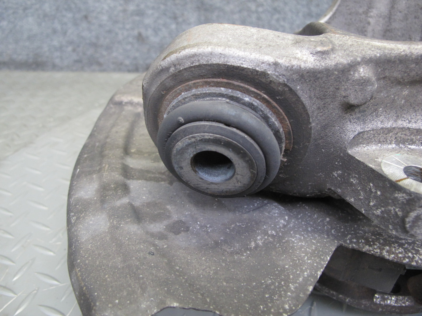 2008-2014 BMW E71 E72 X6 AWD Rear Right Spindle Knuckle Wheel Hub Bearing