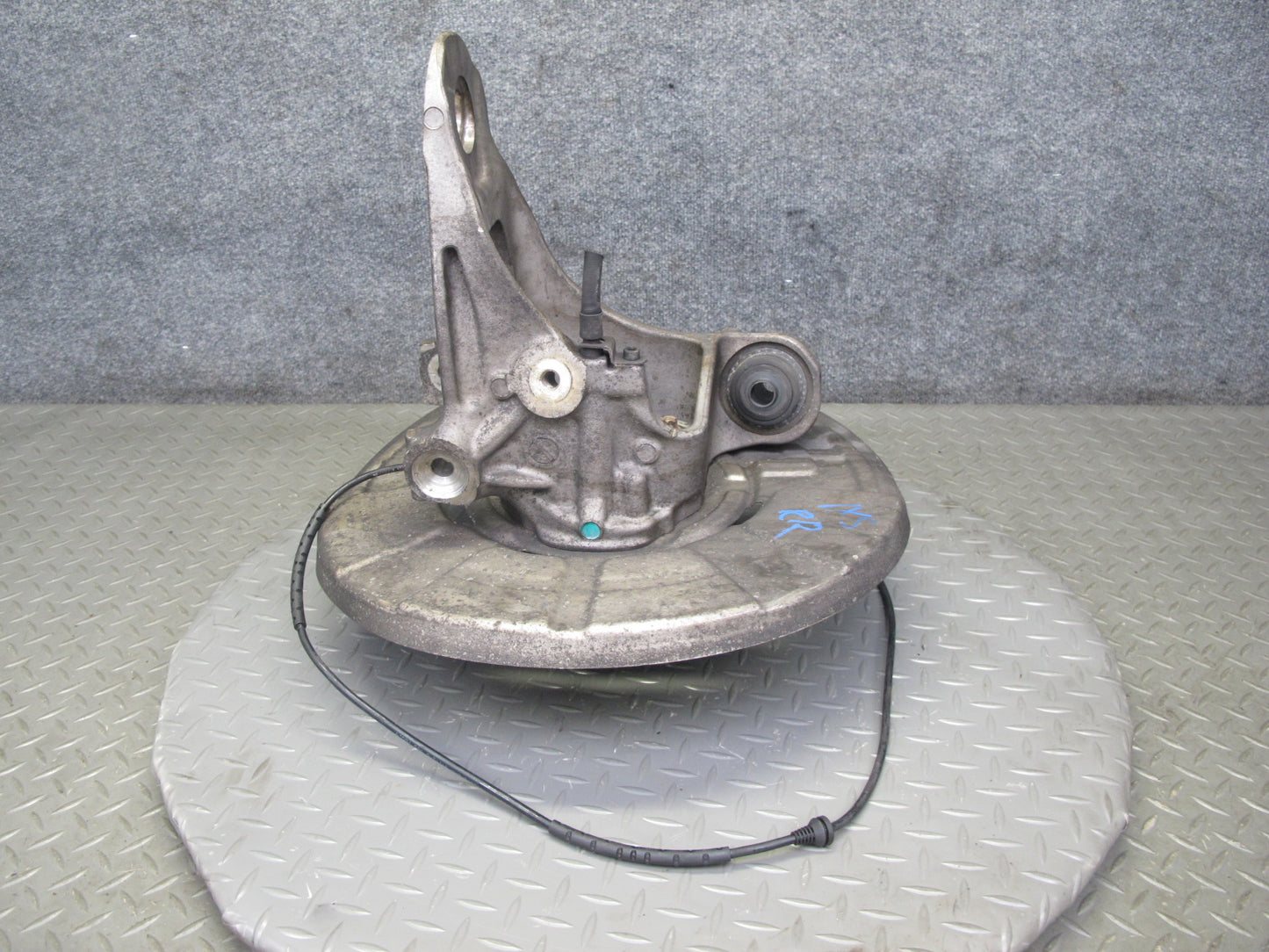 2008-2014 BMW E71 E72 X6 AWD Rear Right Spindle Knuckle Wheel Hub Bearing