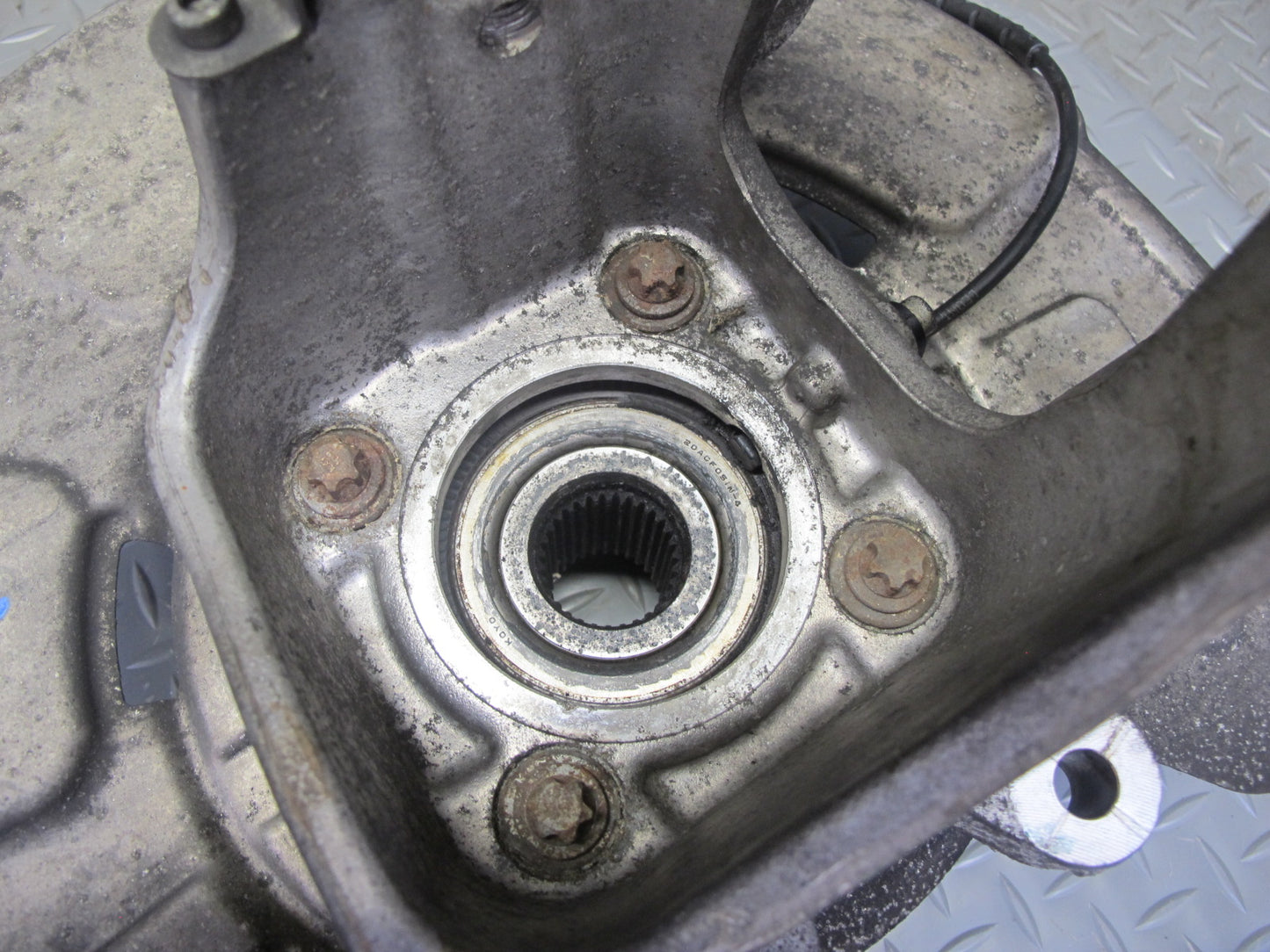 2008-2014 BMW E71 E72 X6 AWD Rear Right Spindle Knuckle Wheel Hub Bearing