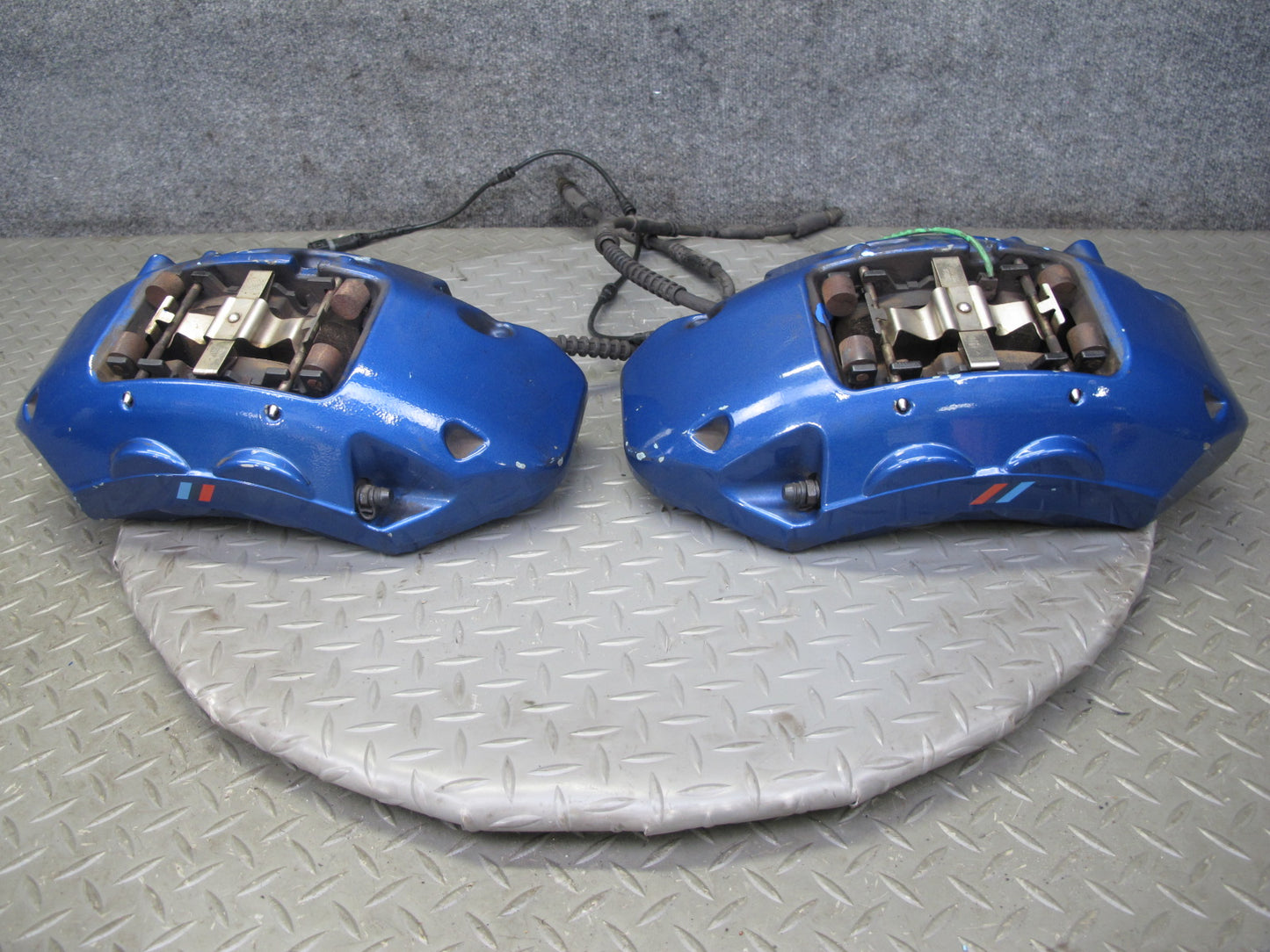 2013-2014 BMW E70 E71 X5M X6M Front Left & Right Brembo Brake Caliper Set of 2