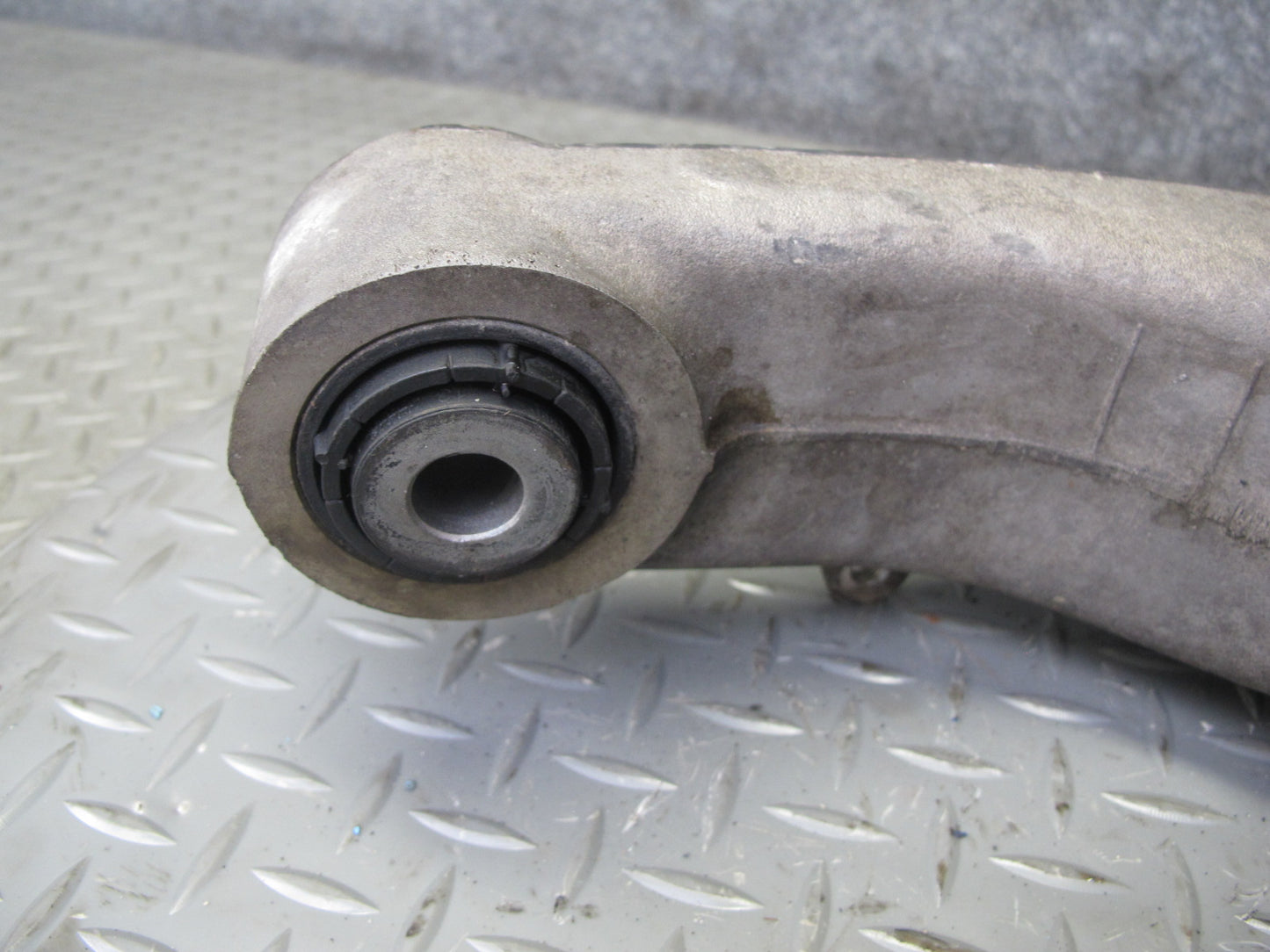 2008-2014 BMW E71 E72 X6 Rear Right Suspension Control Arm Set