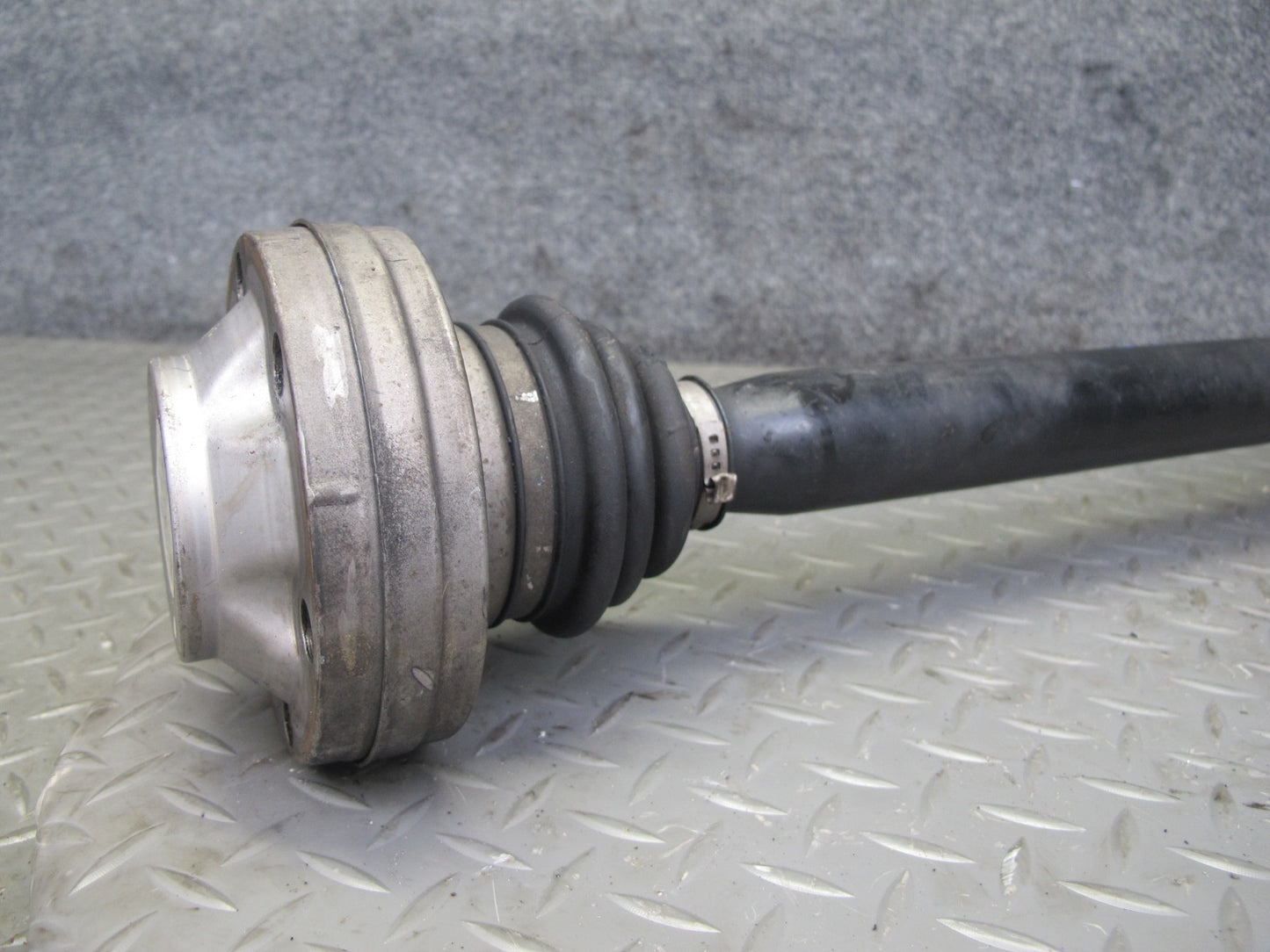 2006-2010 BMW E63 E64 M6 Rear Left or Right Suspension Axle Shaft 2282668