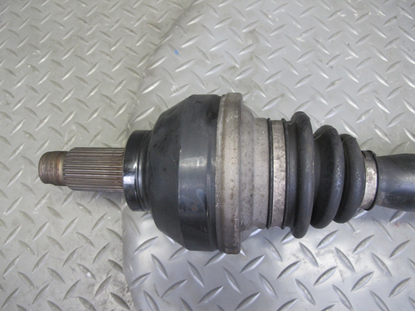 2006-2010 BMW E63 E64 M6 Rear Left or Right Suspension Axle Shaft 2282668