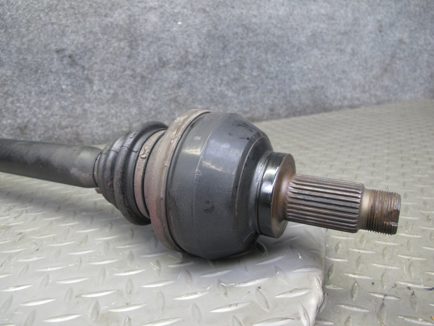 2006-2010 BMW E63 E64 M6 Rear Left or Right Suspension Axle Shaft 2282668