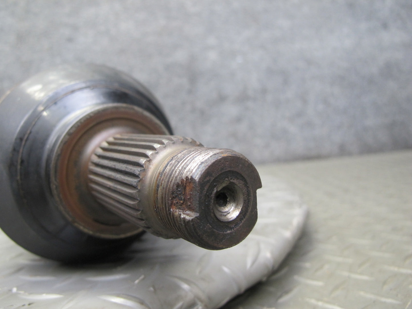 2006-2010 BMW E63 E64 M6 Rear Left or Right Suspension Axle Shaft 2282668
