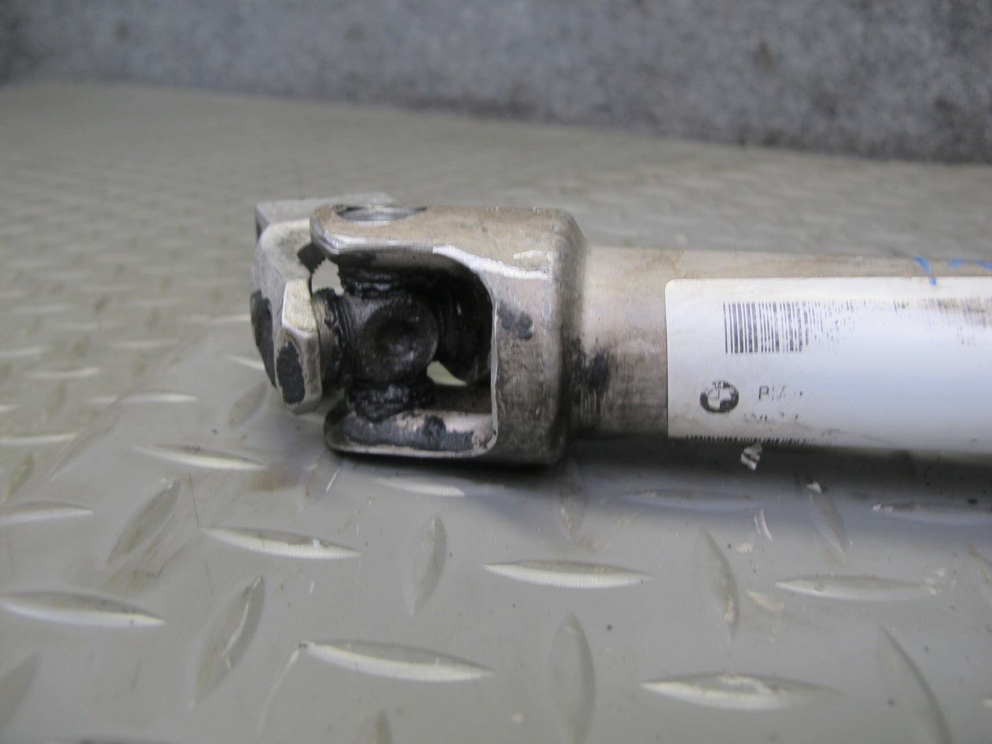 2010-2014 BMW E70 E71 X5M X6M AWD Steering Column U Joint Linkage Shaft