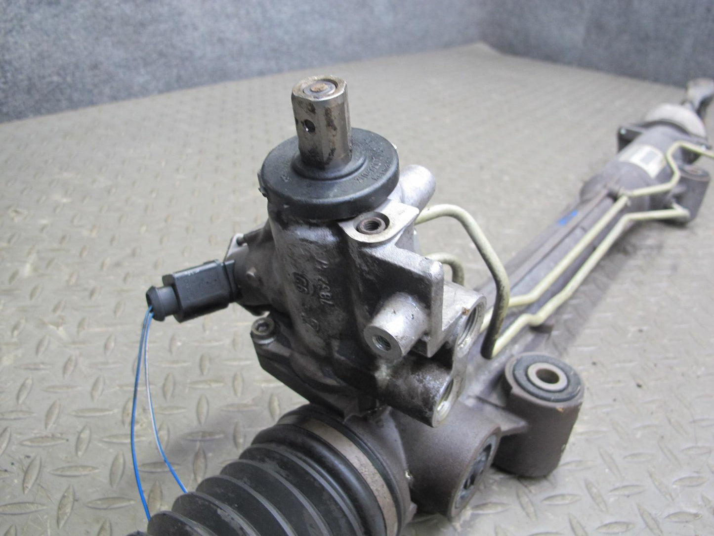 2003-2006 Porsche Cayenne 955 Power Steering Rack & Pinion 7L5422055BK