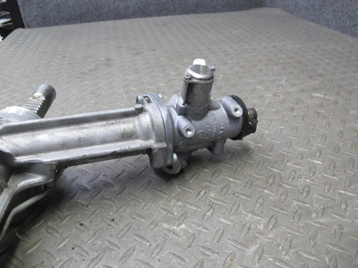 2010-2014 BMW E70 E71 X5M X6M Hydro Power Steering Rack & Pinion 6788972