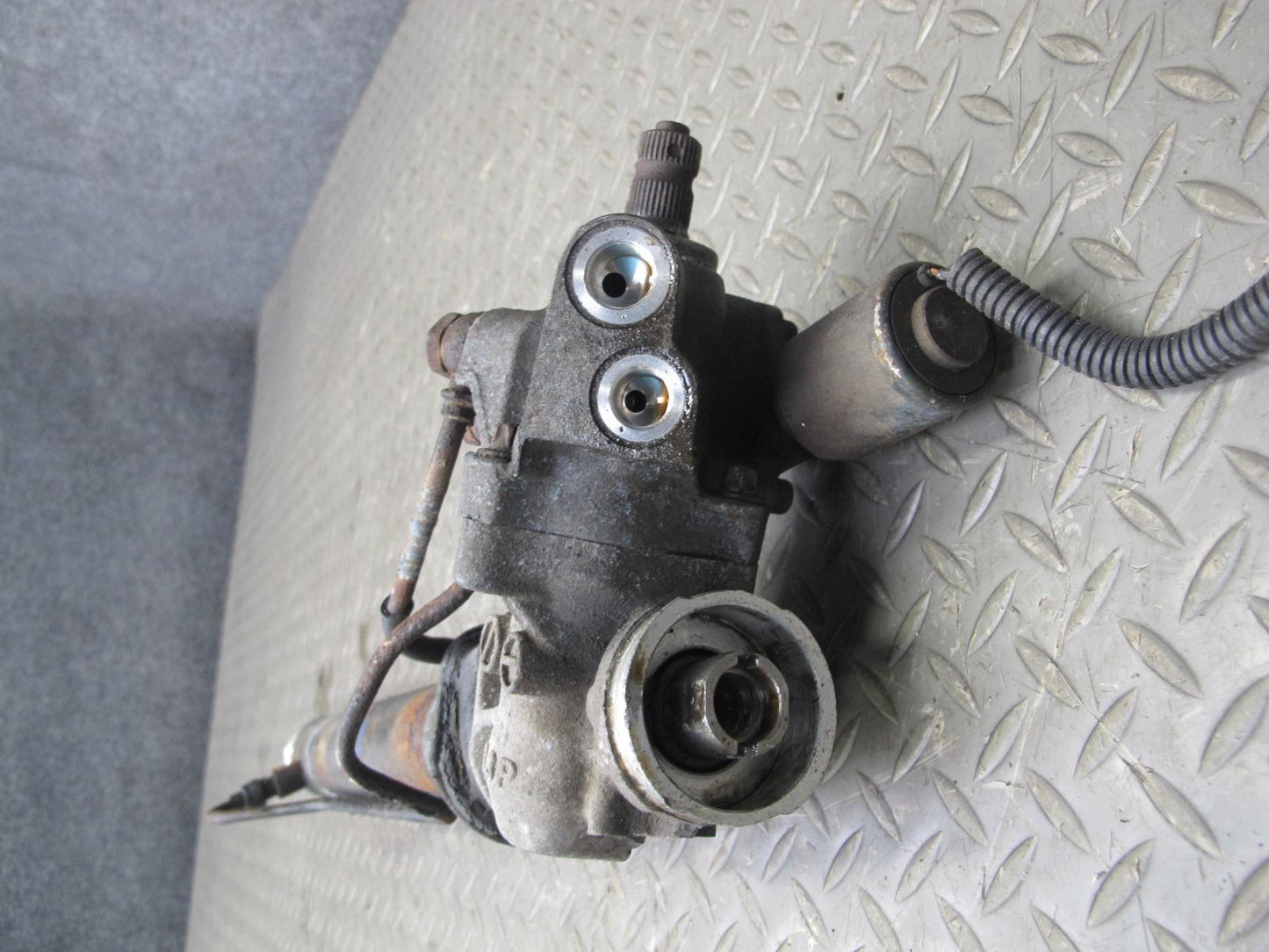 90-96 Nissan Z32 300ZX NON Turbo Power Steering Rack & Pinion OEM