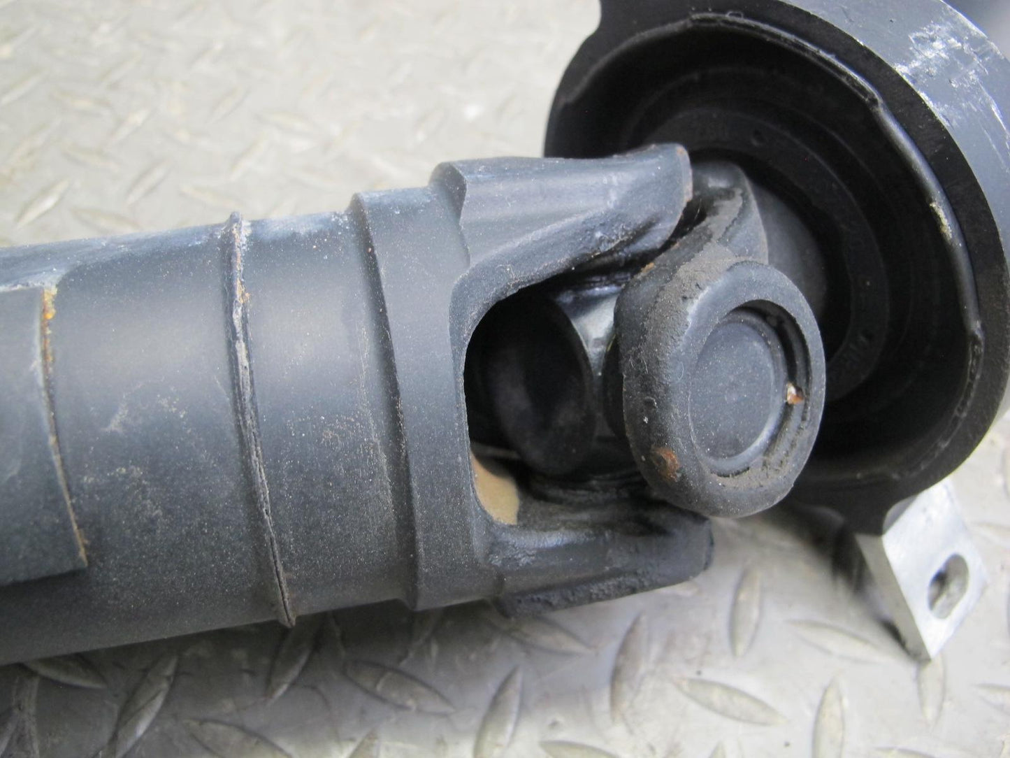2010-2014 BMW E71 E72 X6 AWD Rear Drive Shaft Driveshaft
