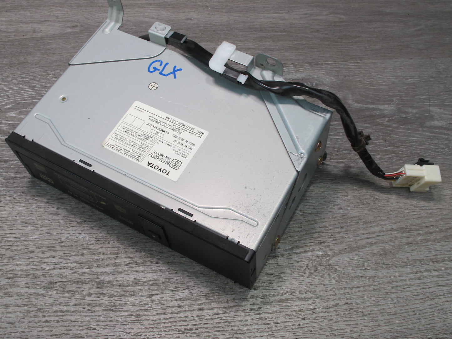 2004 Lexus UZJ100L LX470 Multi-disc CD Changer Audio Player 86270-60112
