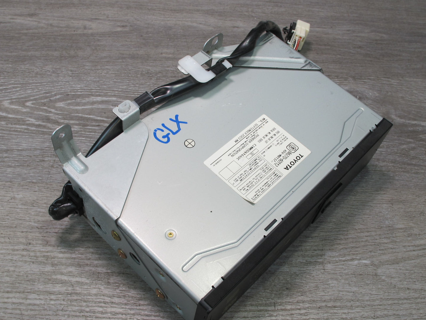 2004 Lexus UZJ100L LX470 Multi-disc CD Changer Audio Player 86270-60112
