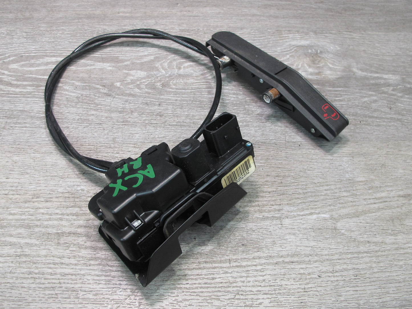 2004-2009 Cadillac XLR Right Passenger Side Door Lock Latch W/ Handle & Cable
