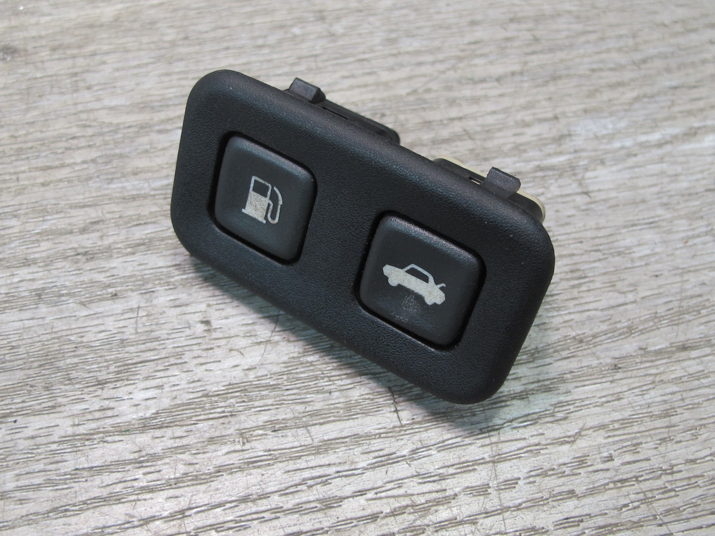 2004-2009 Cadillac XLR Fuel Door Rear Trunk Lid Release Switch Button Black