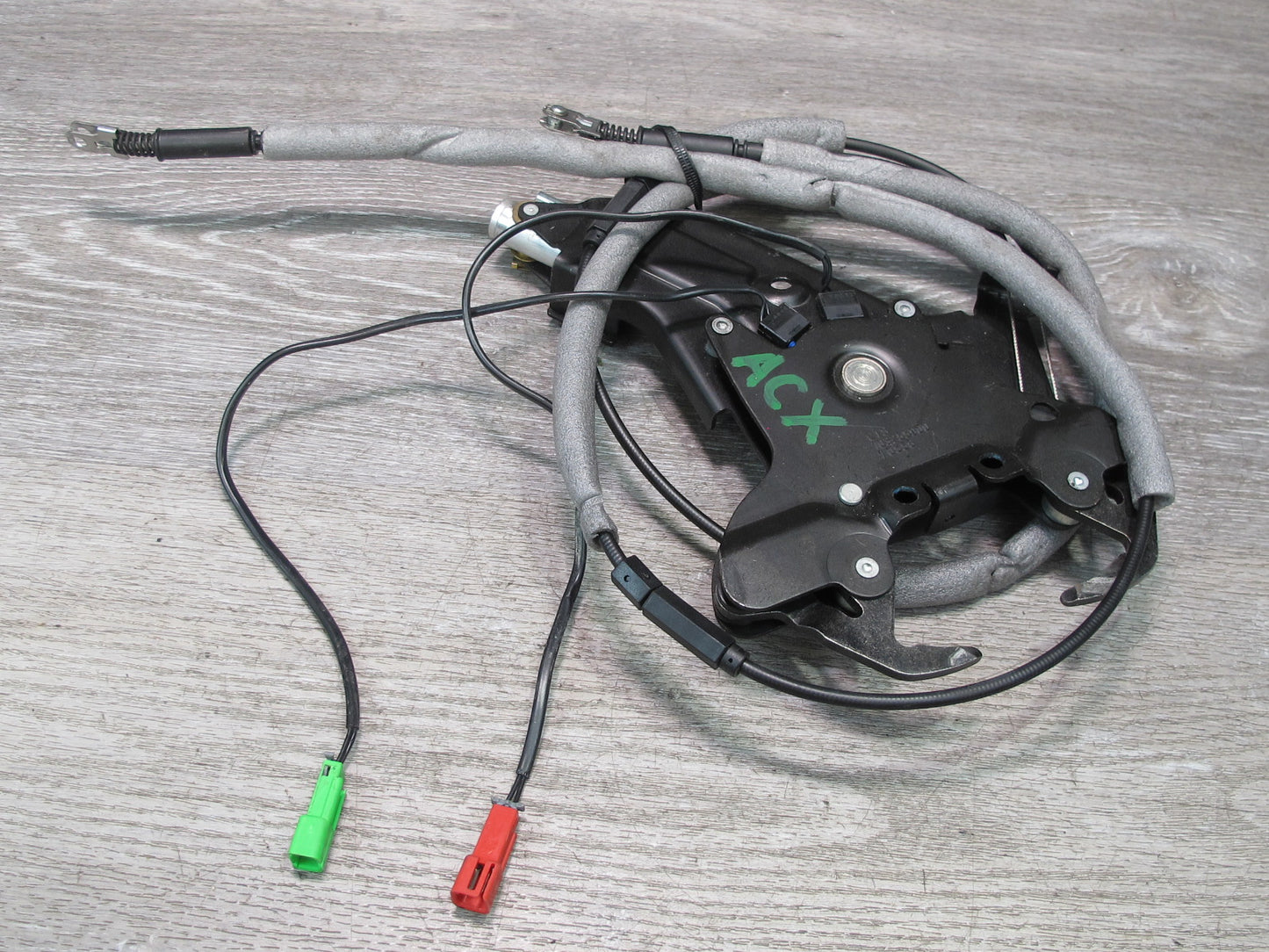 2004-2009 Cadillac XLR Convertible TOP Roof Center Lock Latch W/ Cable