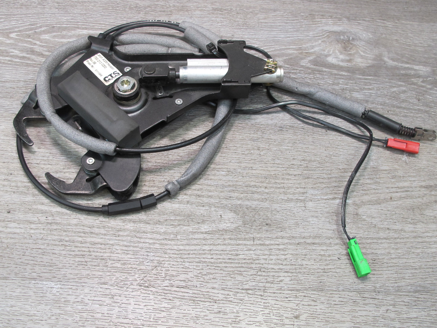 2004-2009 Cadillac XLR Convertible TOP Roof Center Lock Latch W/ Cable