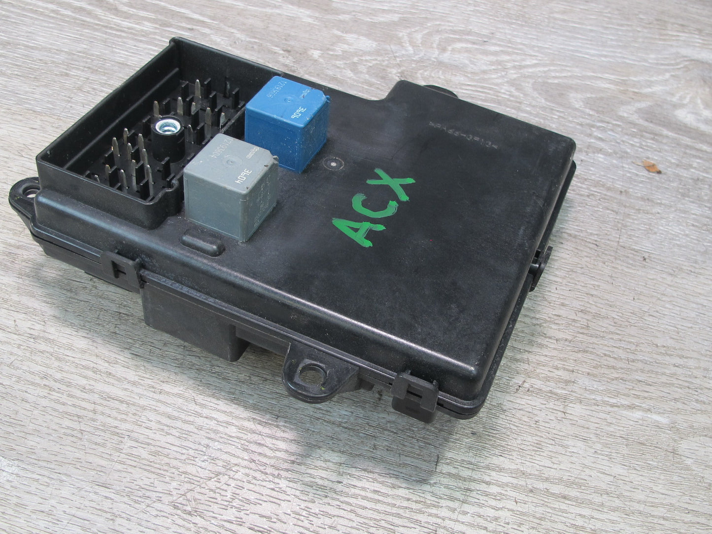 2006 Cadillac XLR BCM BCU Body Cabin Control Module Unit Fuse Box 15850986