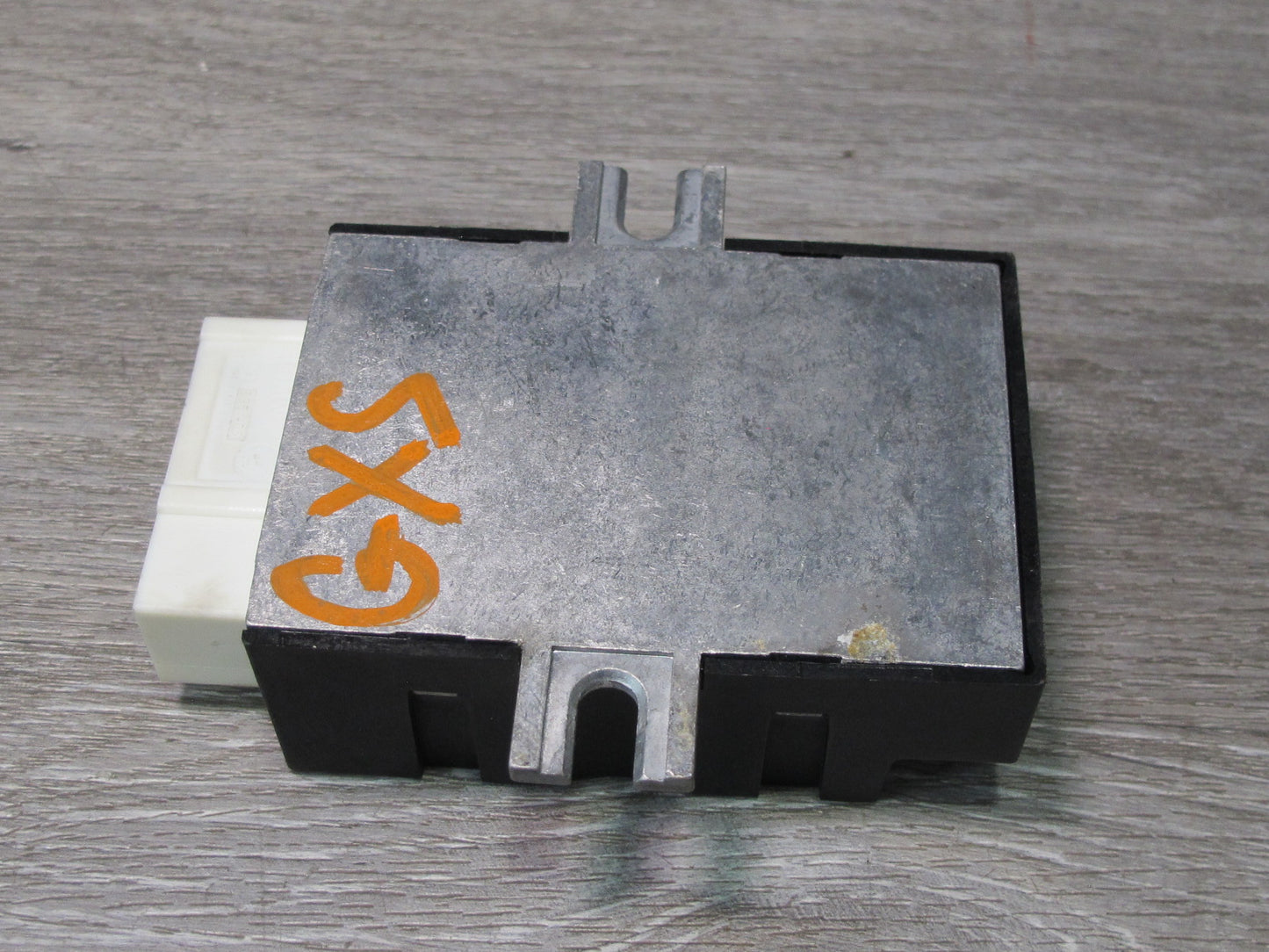 2008-2014 BMW E71 E72 X6 Fuel Pump Control Module 7229174
