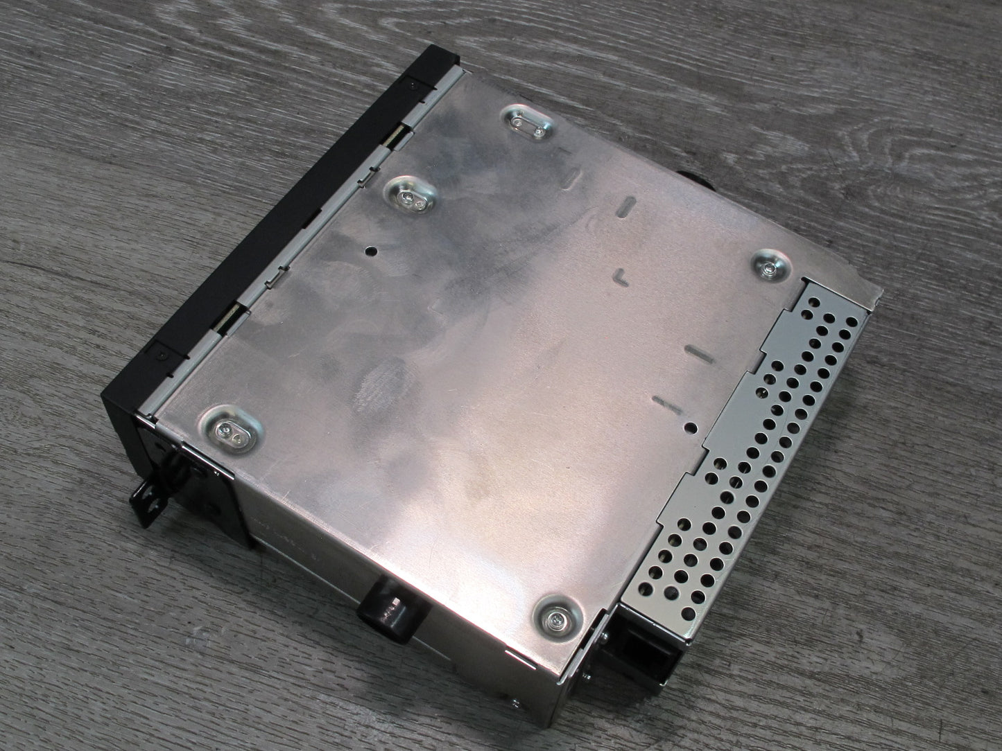 2010-2014 BMW E71 E72 X6 DVD Audio Video 6 Disc Changer Player 9206636